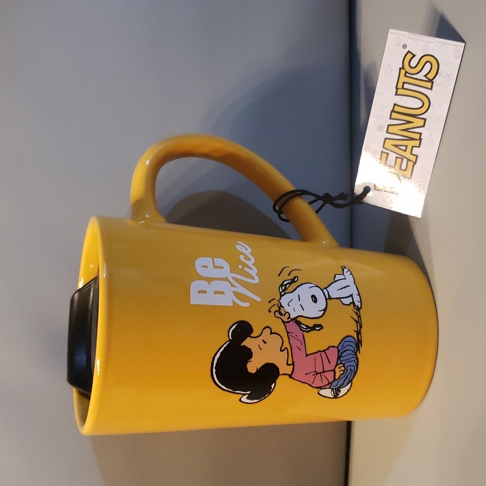 Peanuts travel "Be Nice" Stoneware mug with Lid NWT